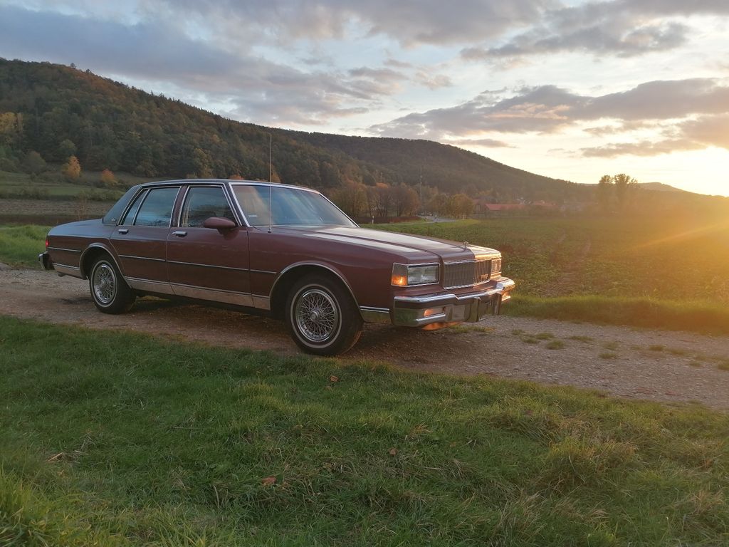 Chevrolet Caprice Classic Brougham (1987) Oldtimer H