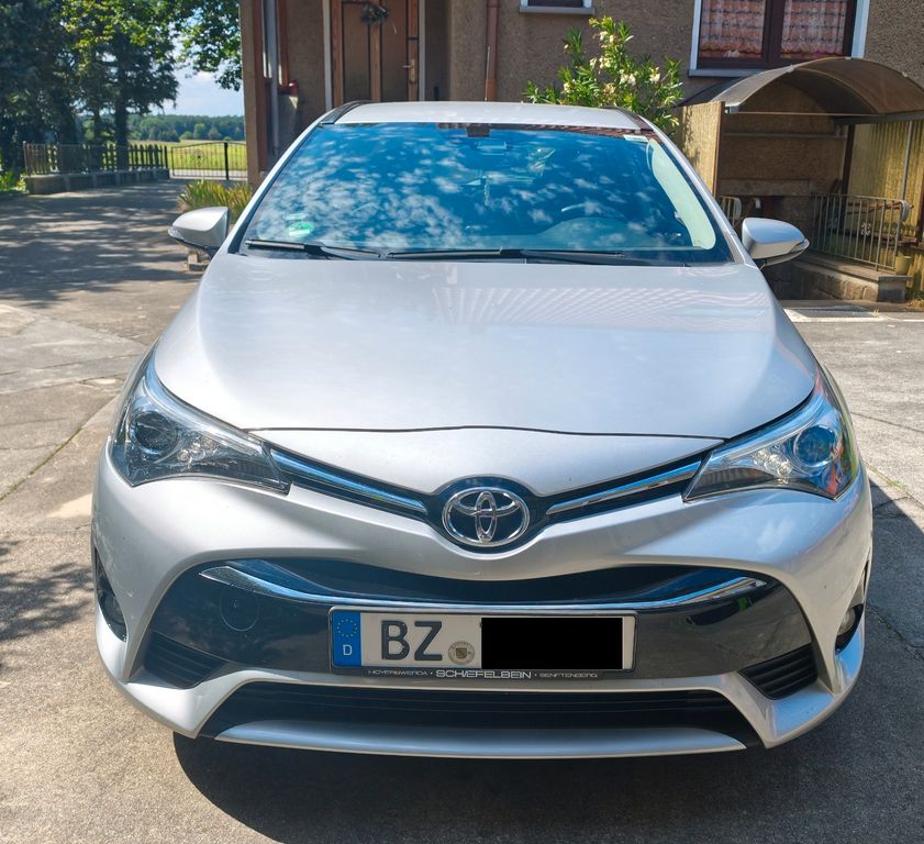 Bild des Angebotes Toyota Avensis 1.8 + TÜV Neu + Abnehm.AHK