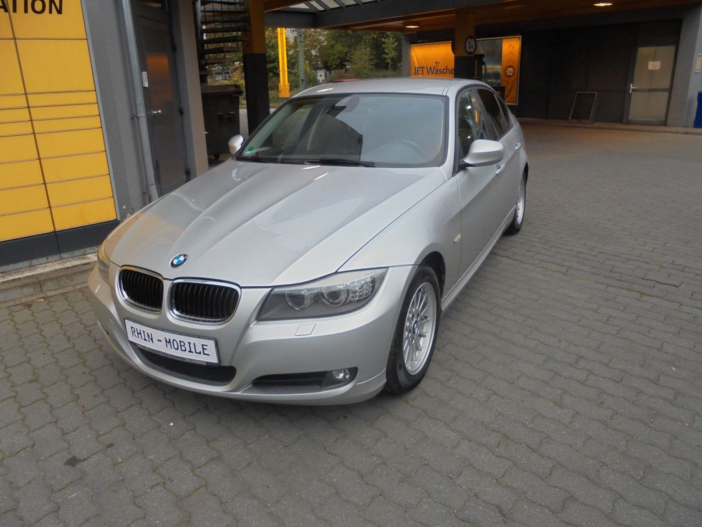 Bild des Angebotes BMW 318i Edition Lifestyle/Automatik/Limo/1.Hand
