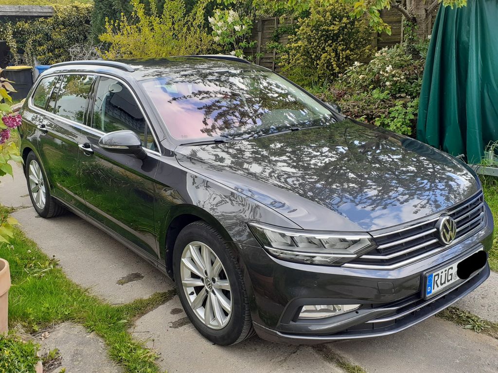 Bild des Angebotes Volkswagen Tanken für die Hälfte     VW Passat Variant
