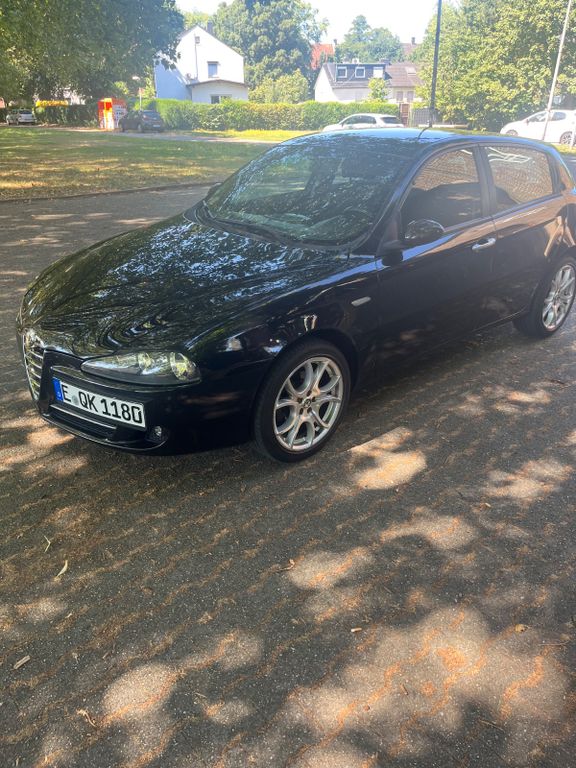 Alfa Romeo 147 1.6 TS 16V -