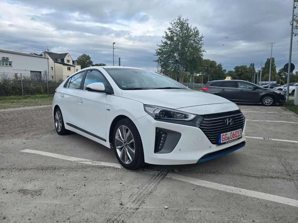 Bild des Angebotes Hyundai IONIQ Premium Hybrid/Voll/Memory/Leder/ACC/AHK