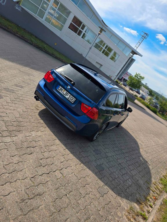 Bild des Angebotes BMW 330d Touring -