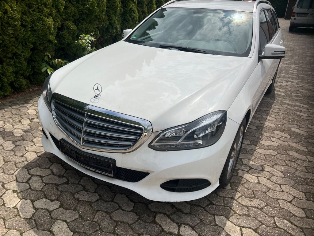 Bild des Angebotes Mercedes-Benz E 220 T, 9-G Autom. ,Taxi mögl.