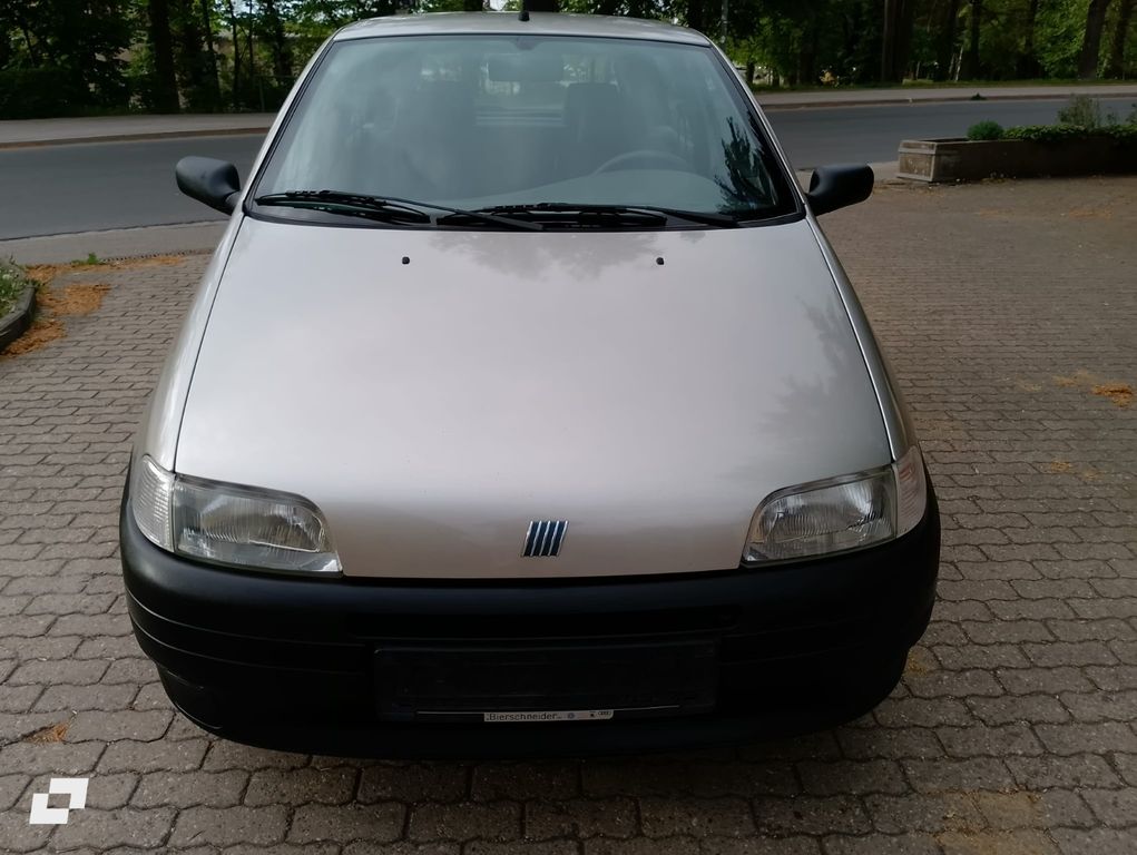 Fiat Punto 1.2 Club Benzin 60PS 115.200km neu TÜV