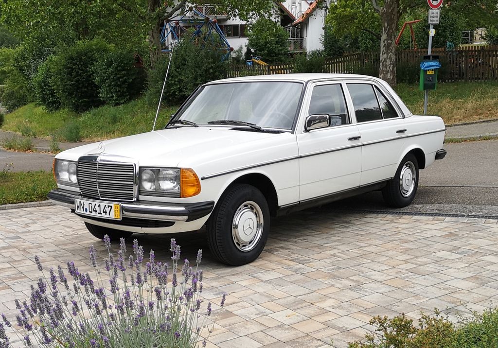 Bild des Angebotes Mercedes-Benz 240D
