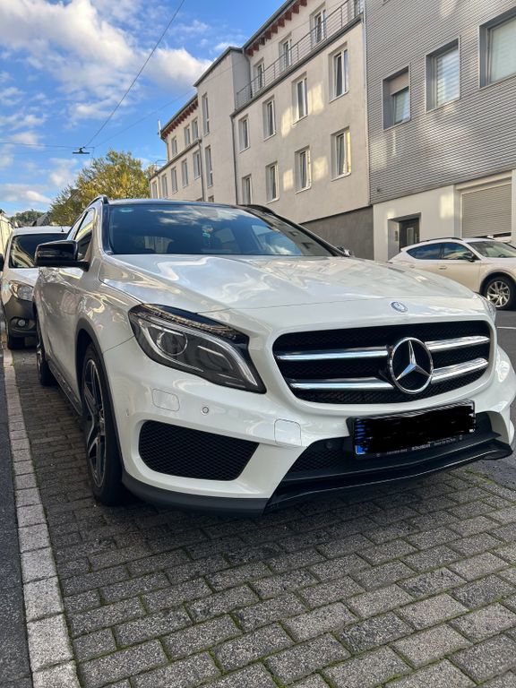 Bild des Angebotes Mercedes-Benz GLA 220 d 4MATIC  AMG Line