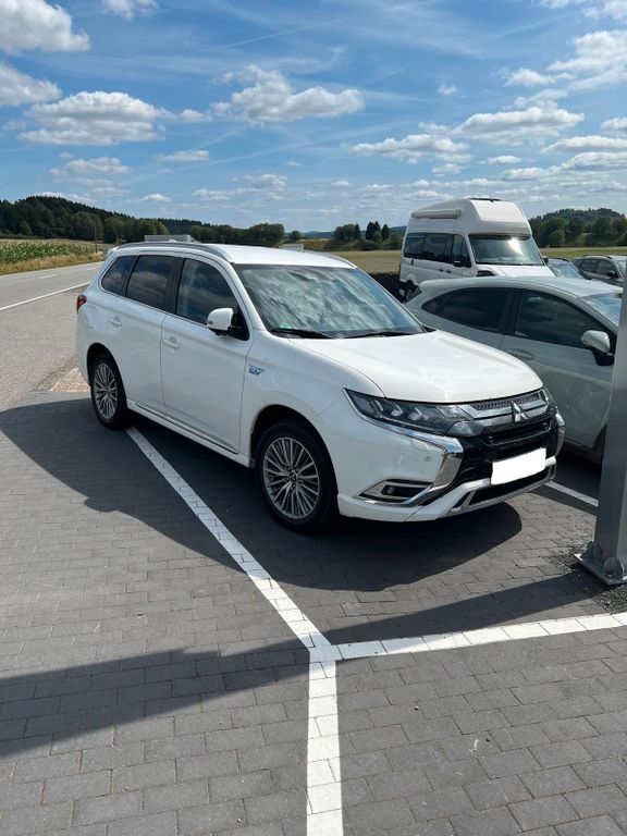 Bild des Angebotes Mitsubishi Outlander PHEV Plus 4WD