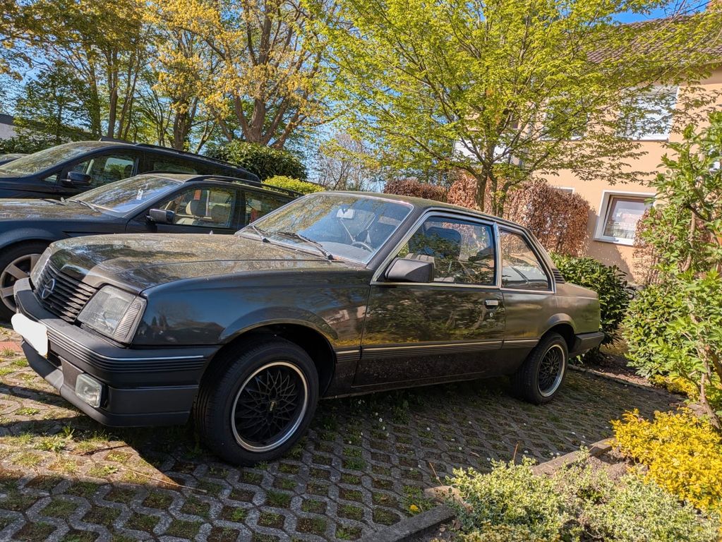 Bild des Angebotes Opel Ascona C Zweitürer - Restauriert & Rostfrei