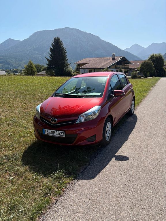 Bild des Angebotes Toyota Yaris 1,33-l-Dual-VVT-i Club Club