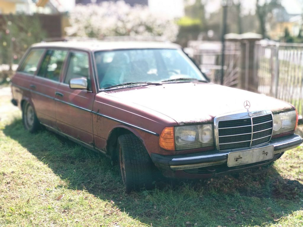 Bild des Angebotes Mercedes-Benz W123 230 TE EINZELSTÜCK TOP AUSSTATTUNG