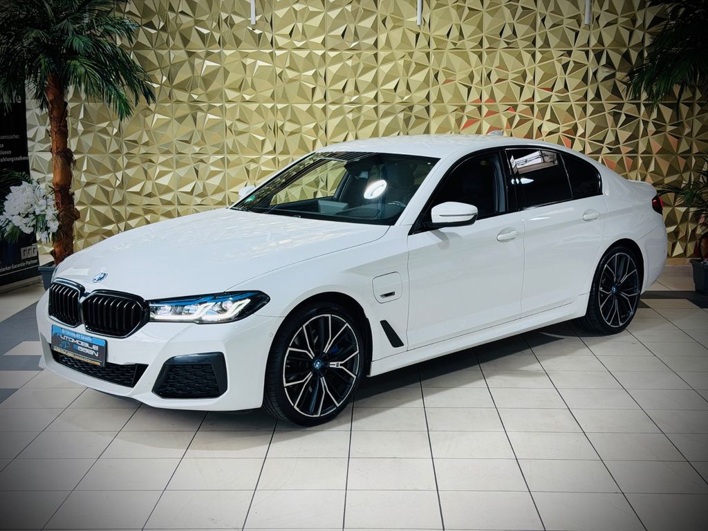 Bild des Angebotes BMW 530e Lim. xDrive|M-SPORTPAKET|LASER|H&K|1.HAND|