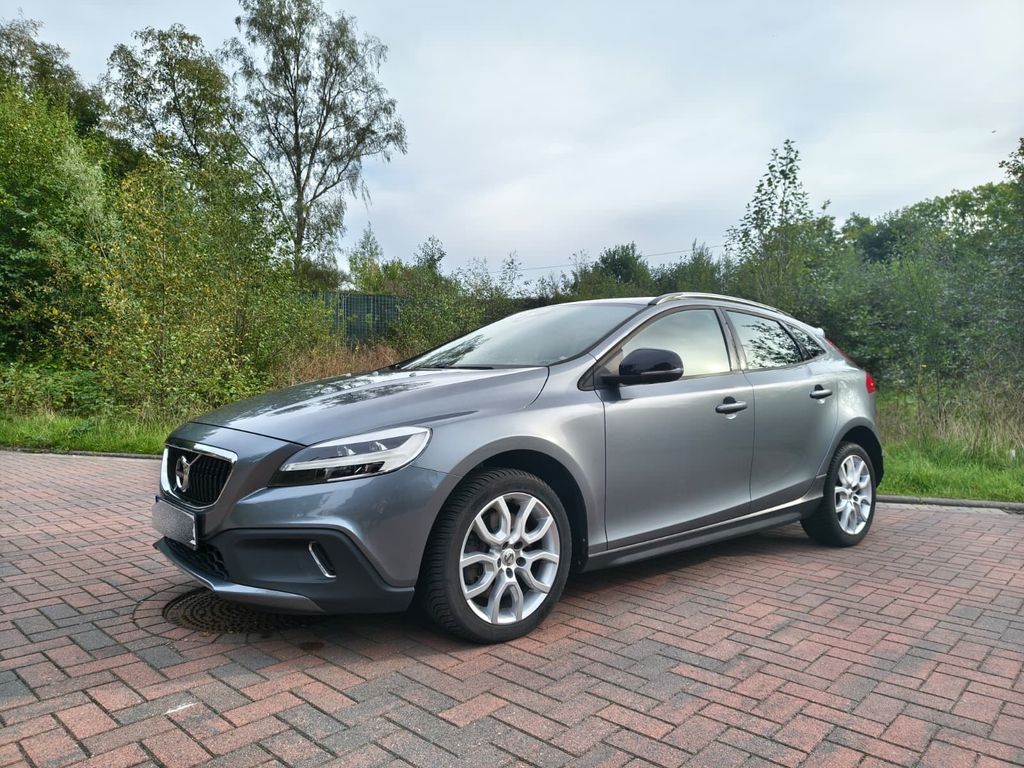 Bild des Angebotes Volvo V40 Cross Country T3 Geartronic Momentum