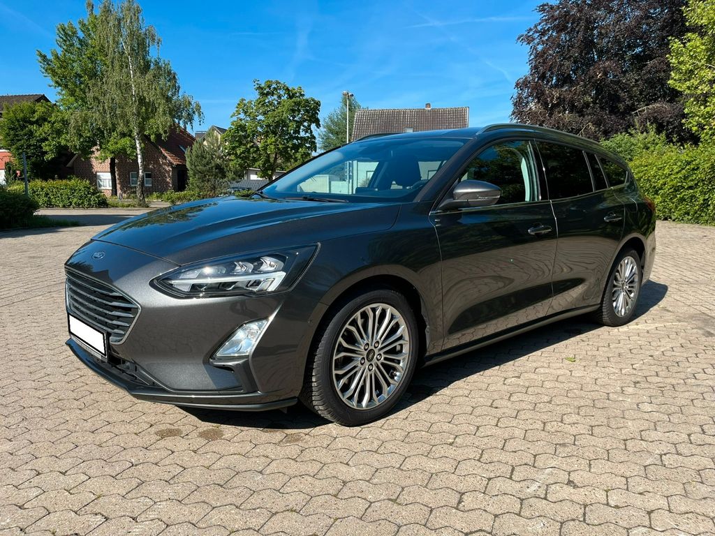 Bild des Angebotes Ford Focus 1,5 EcoBoost Titanium Turnier LED,AHK,GJR