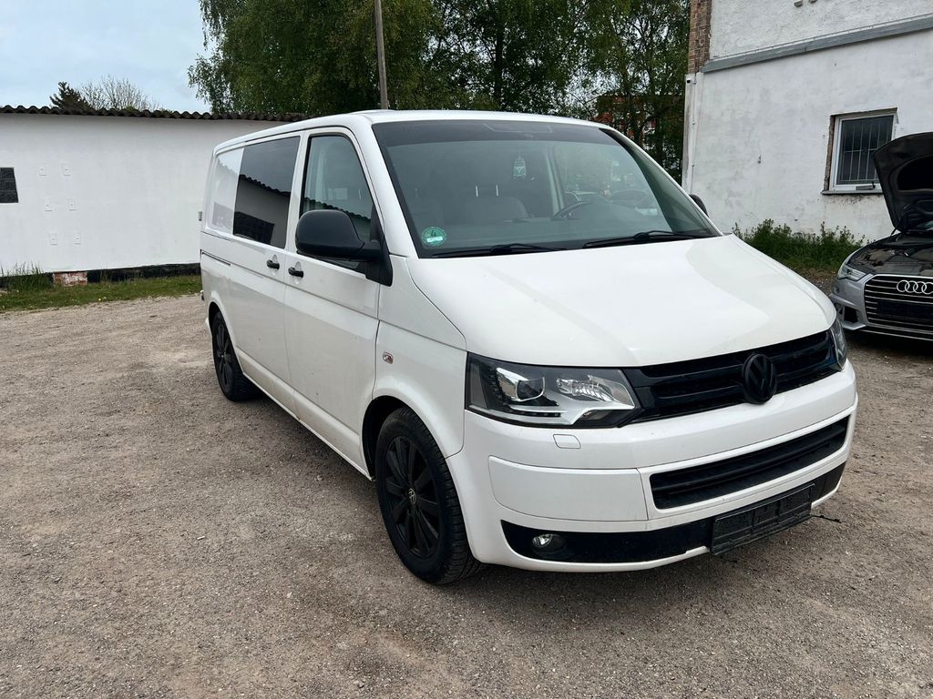 Bild des Angebotes Volkswagen T5 Transporter Kasten-4Motion/6 Sitzplatz