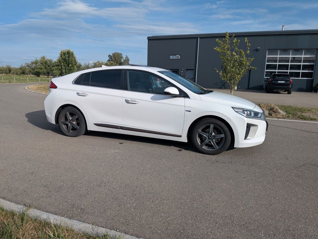 Bild des Angebotes Hyundai Ioniq 28kWh Premium 96,1% SoH TOP-Akku