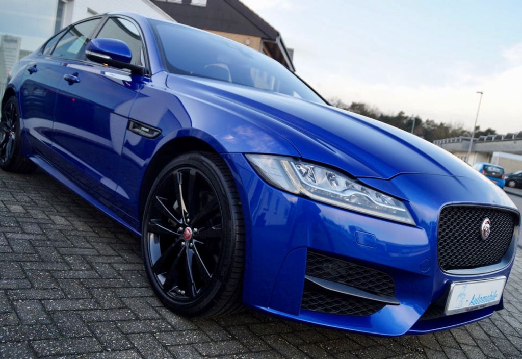 Bild des Angebotes Jaguar XF 30d British Design Edition Automatik Brit...