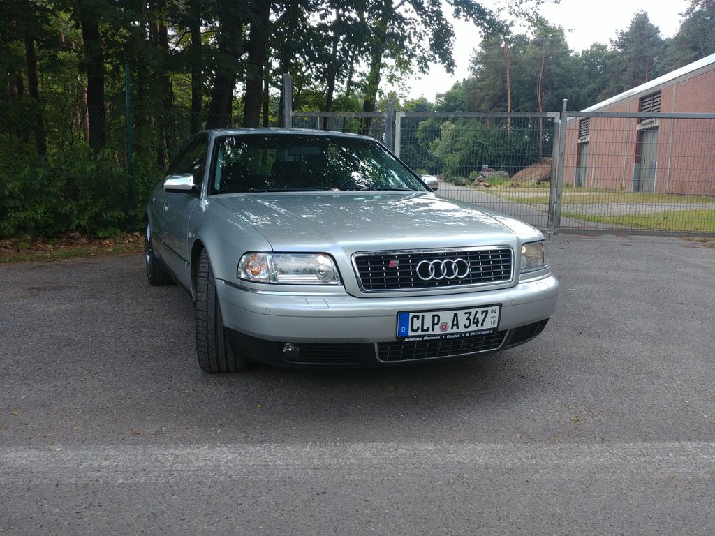 Audi A8 3.7 tiptronic -