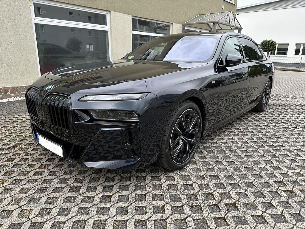 Bild des Angebotes BMW 740d xDrive, M-Sport, B&W, Iconic Glow, Standhei