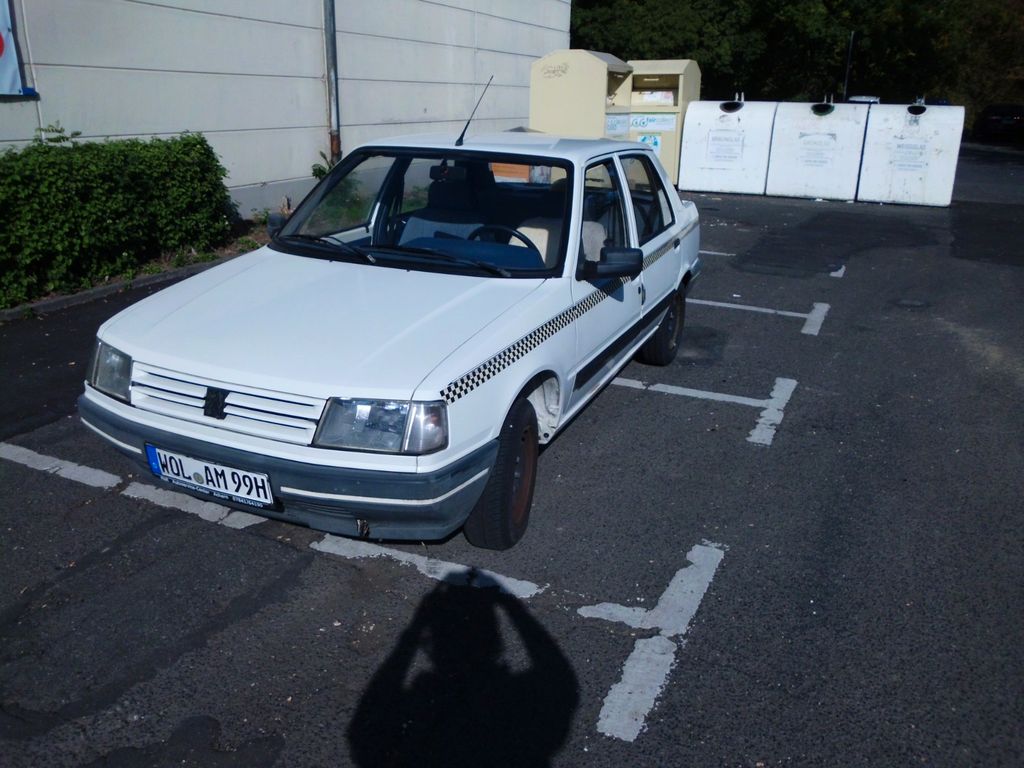 Peugeot 309
