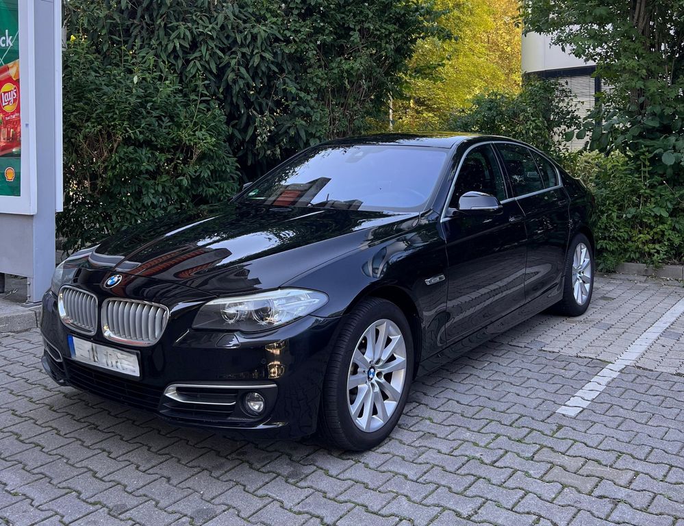 Bild des Angebotes BMW 528i xDrive HeadUp, Schiebedach, Rückfahrkamera