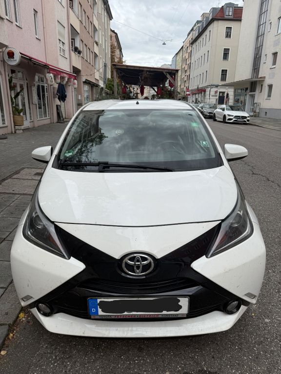 Bild des Angebotes Toyota Aygo in sehr gepflegtem Zustand (Automatik)