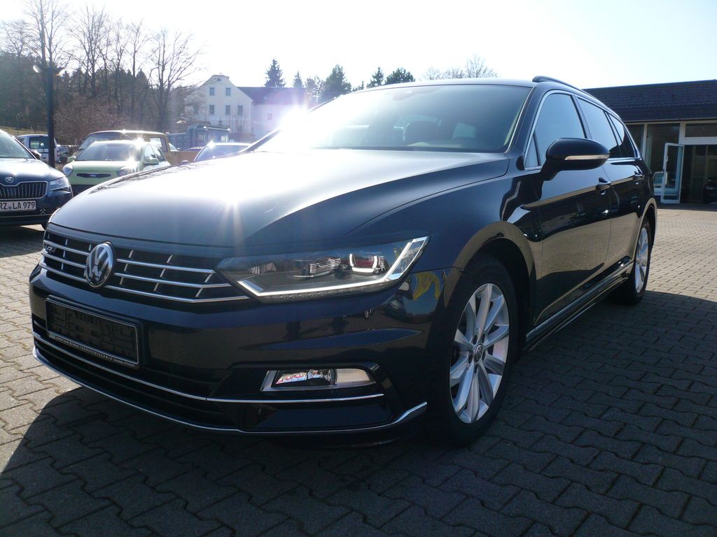 Bild des Angebotes Volkswagen Passat Variant R LINE-LED-ACC-TOP-TÜV