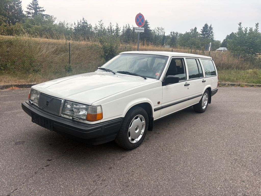 Bild des Angebotes Volvo 940 GL Kombi 2,0 Benzin 5 Gang Beim Kauf Tüv Neu