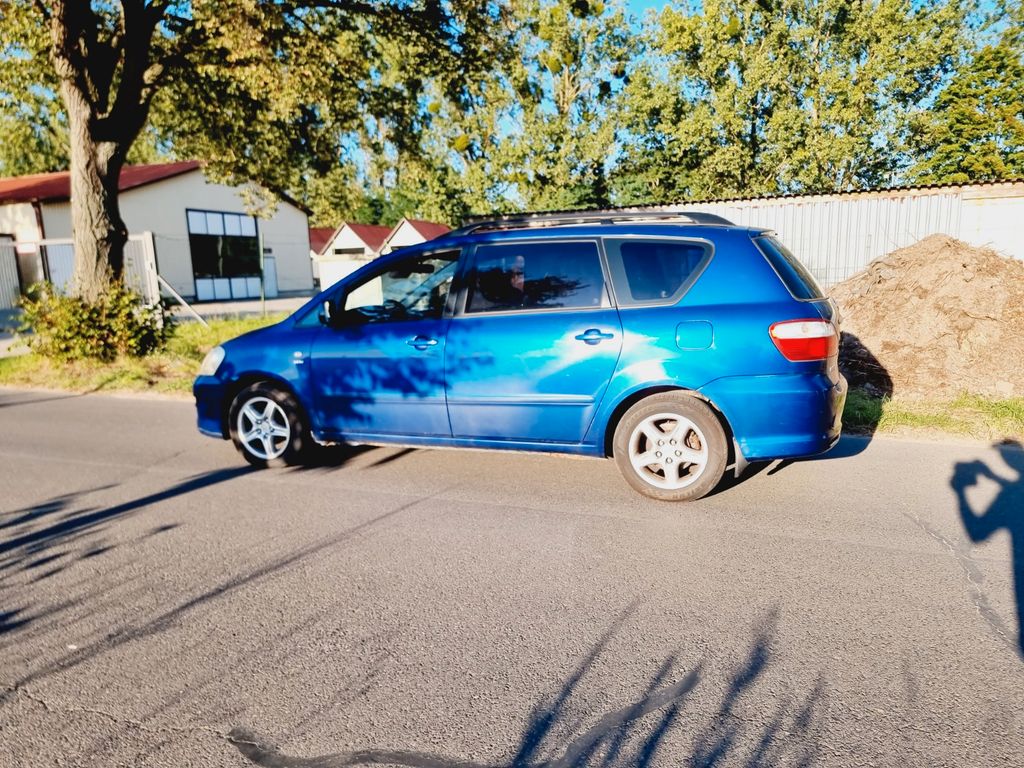 Bild des Angebotes Toyota Avensis Verso 2.0  Automatik / Klima