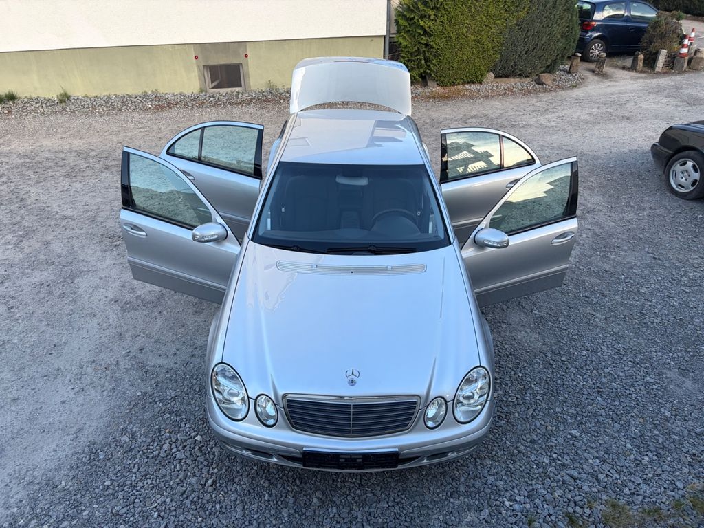 Bild des Angebotes Mercedes-Benz E 240 Classic Limousine**AUTOMATIK**EURO 4**TÜV*