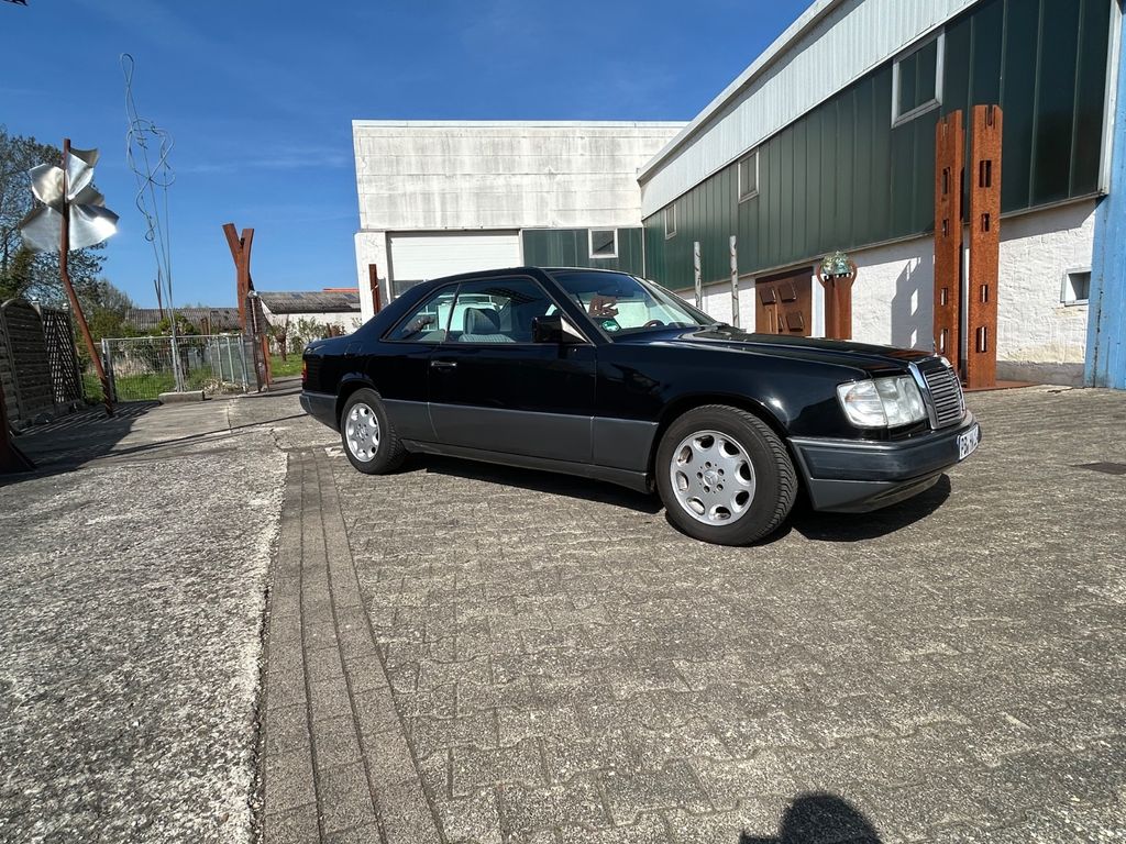 Bild des Angebotes Mercedes-Benz E 230