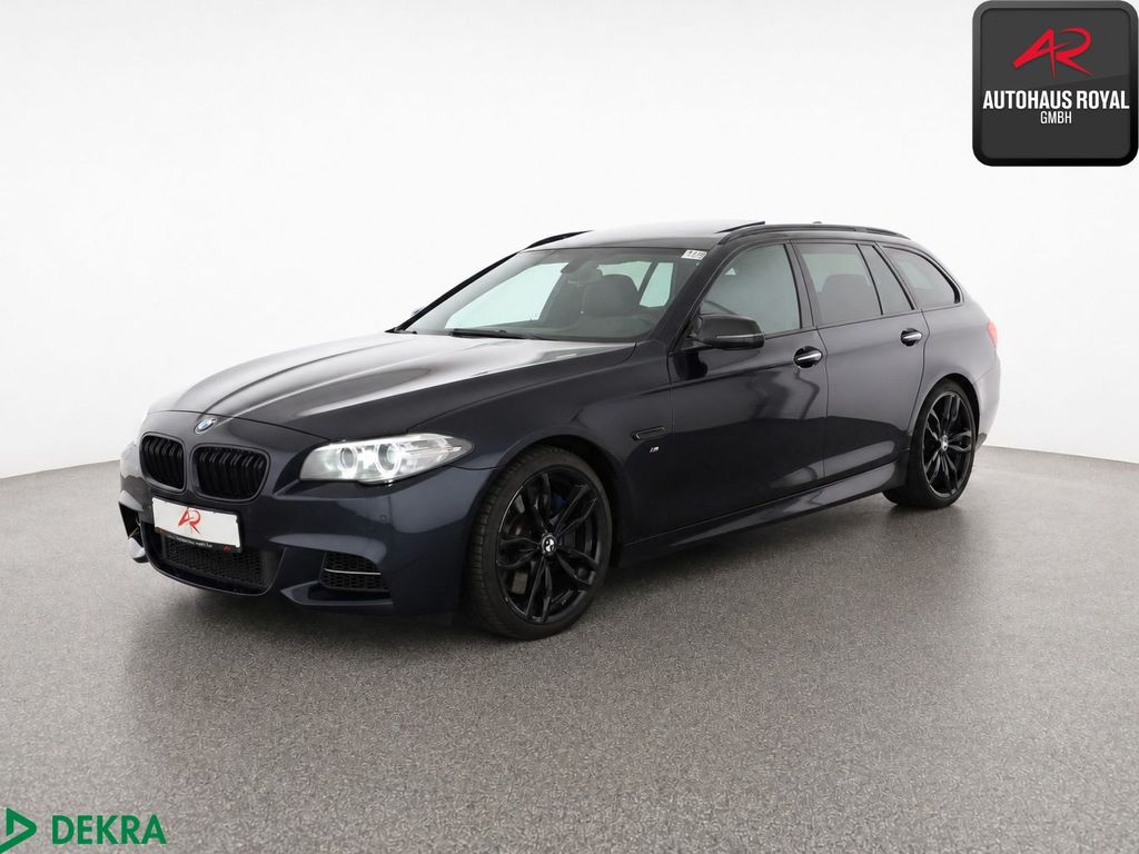 Bild des Angebotes BMW M550 d T xDrive HEAD-UP,PANORAMA,DIG.TACHO,AHK