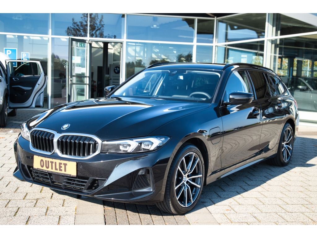 Bild des Angebotes BMW 330 e Touring AHK Navi Leder LED ACC Apple CP