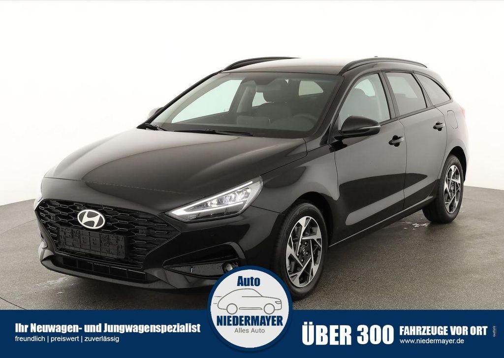Bild des Angebotes Hyundai i30 Kombi 1.6 T-GDI DCT, Navi, Kamera, Winter, 1