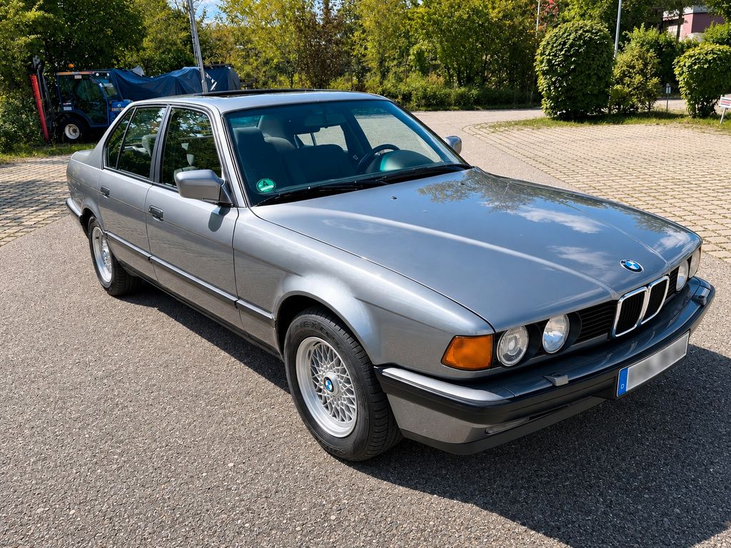 BMW 730i E32 | H-Kennzeichen | 2. Hand | Schalter
