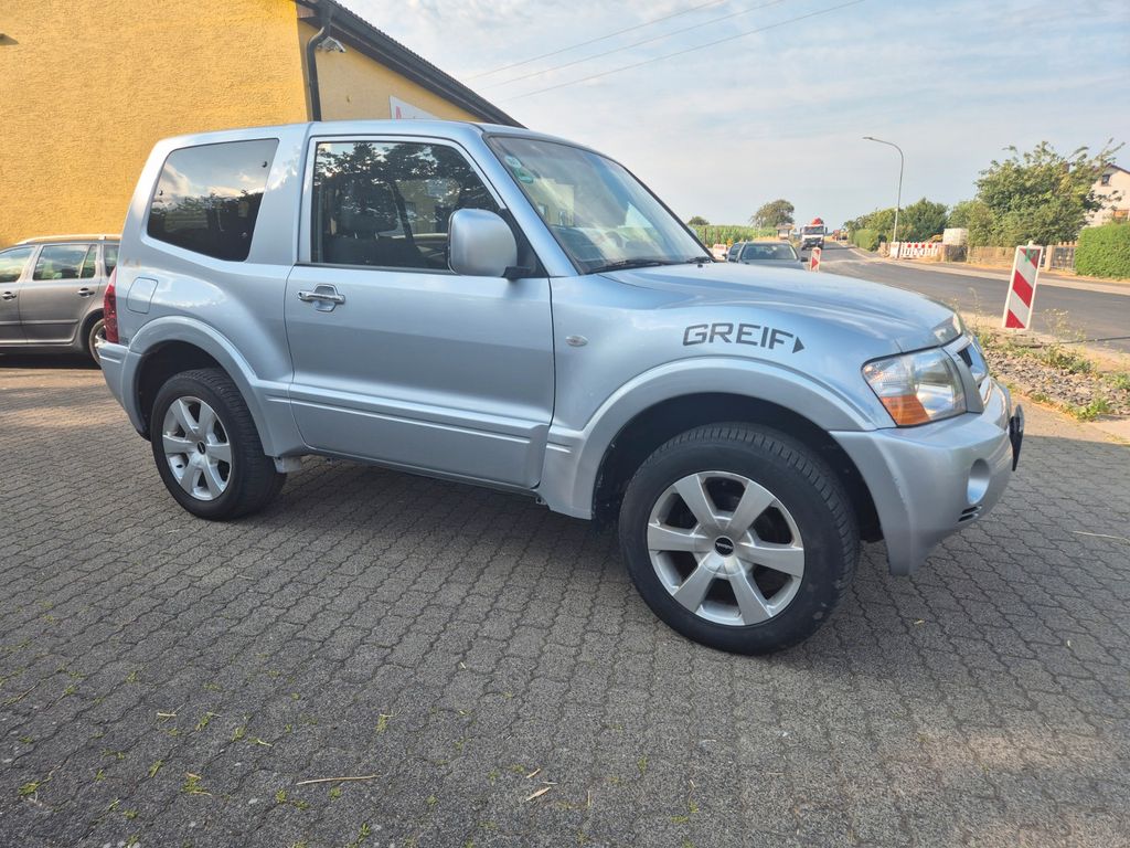 Bild des Angebotes Mitsubishi Pajero 3,2 DI-D Elegance Aus 1 .Hand