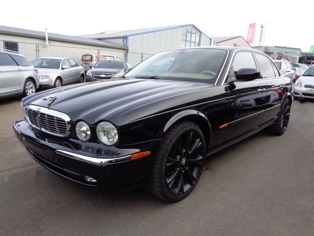 Bild des Angebotes Jaguar XJ8 4.2 Executive*Vollleder*Navi*Shz*Memory*Pdc*