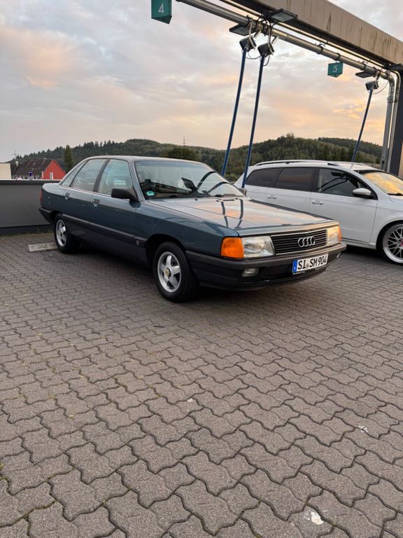 Audi 100 2.3E