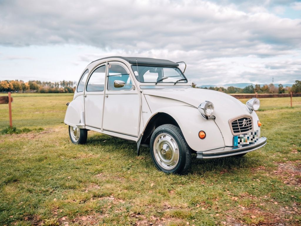Bild des Angebotes Citroën 2CV6 Club | Garagenfund | Ungeschweißt &