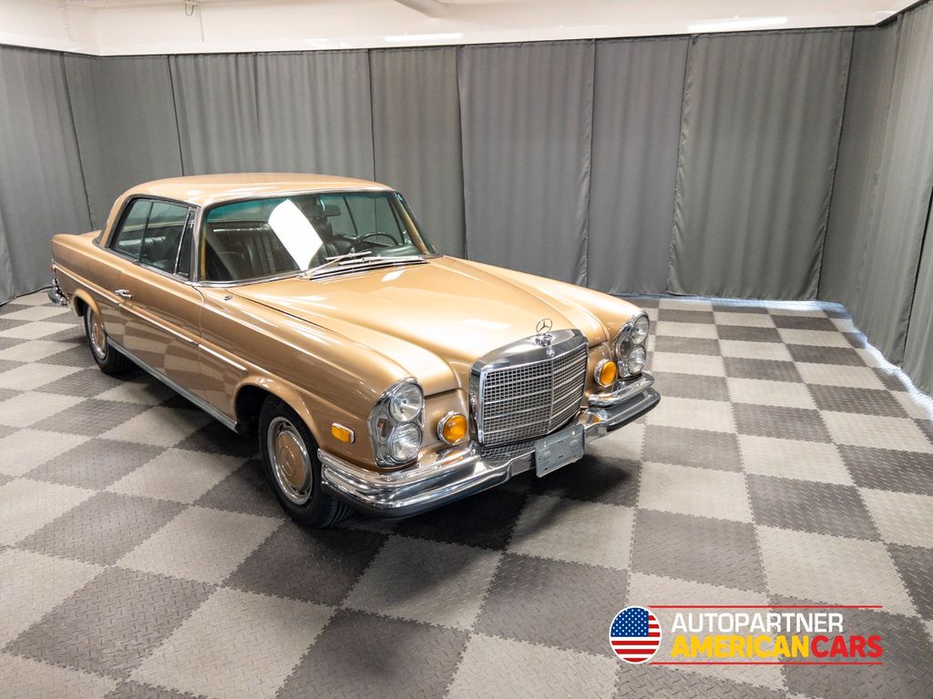 Bild des Angebotes Mercedes-Benz 280 SE/8 Flachkühler, wenig KM