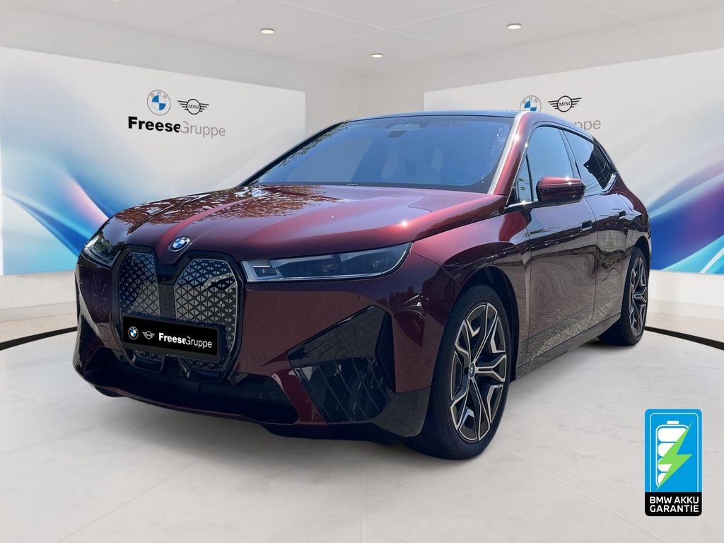 Bild des Angebotes BMW iX xDrive50 AHK Laser 360° STANDHZ HEAD-UP PANO
