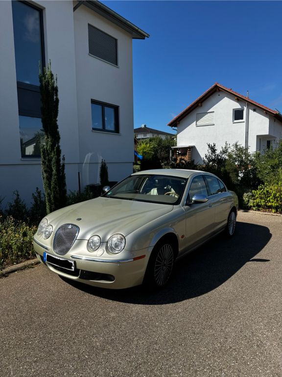 Jaguar S-Type 4.2 L V8 Executive Executive