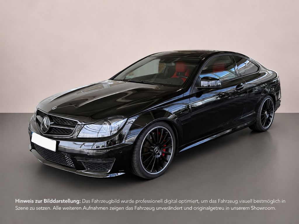 Mercedes-Benz C63 AMG Coupé Pano Distronic Keyless Cam Designo