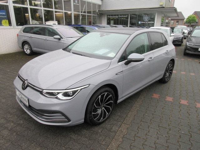 Volkswagen Golf Style 2.0 TSI DSG PANORAMA KAMERA ACC APP L