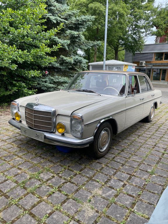 Bild des Angebotes Mercedes-Benz 220