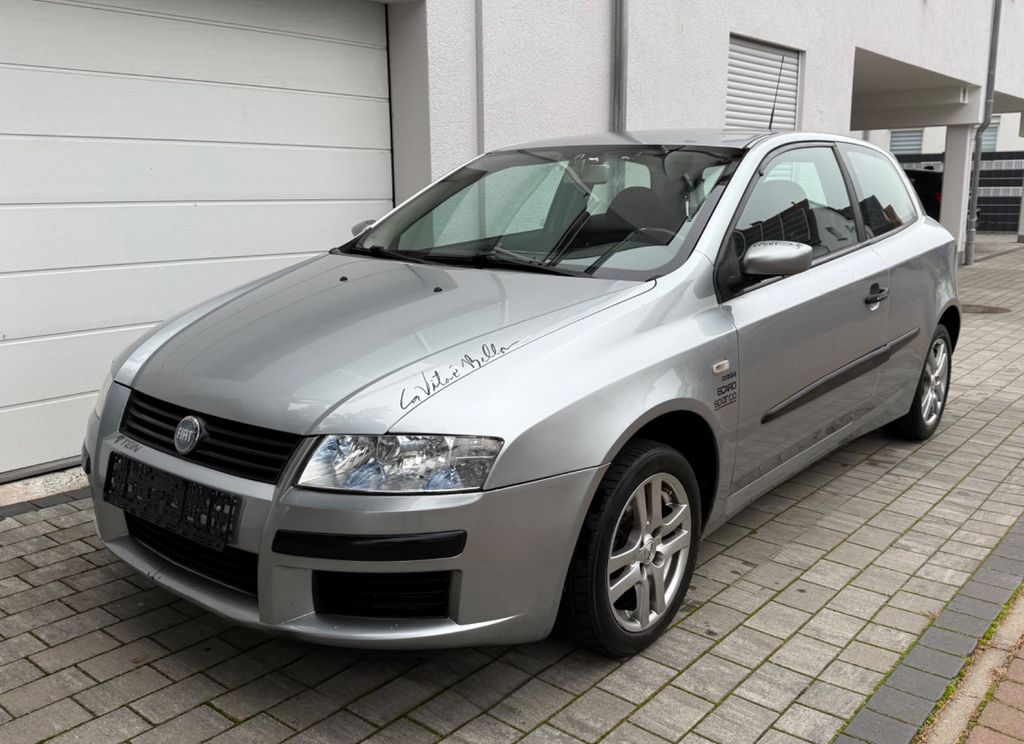 Bild des Angebotes Fiat Stilo 1.4 16V 6-Speed Michael Schumacher Edition