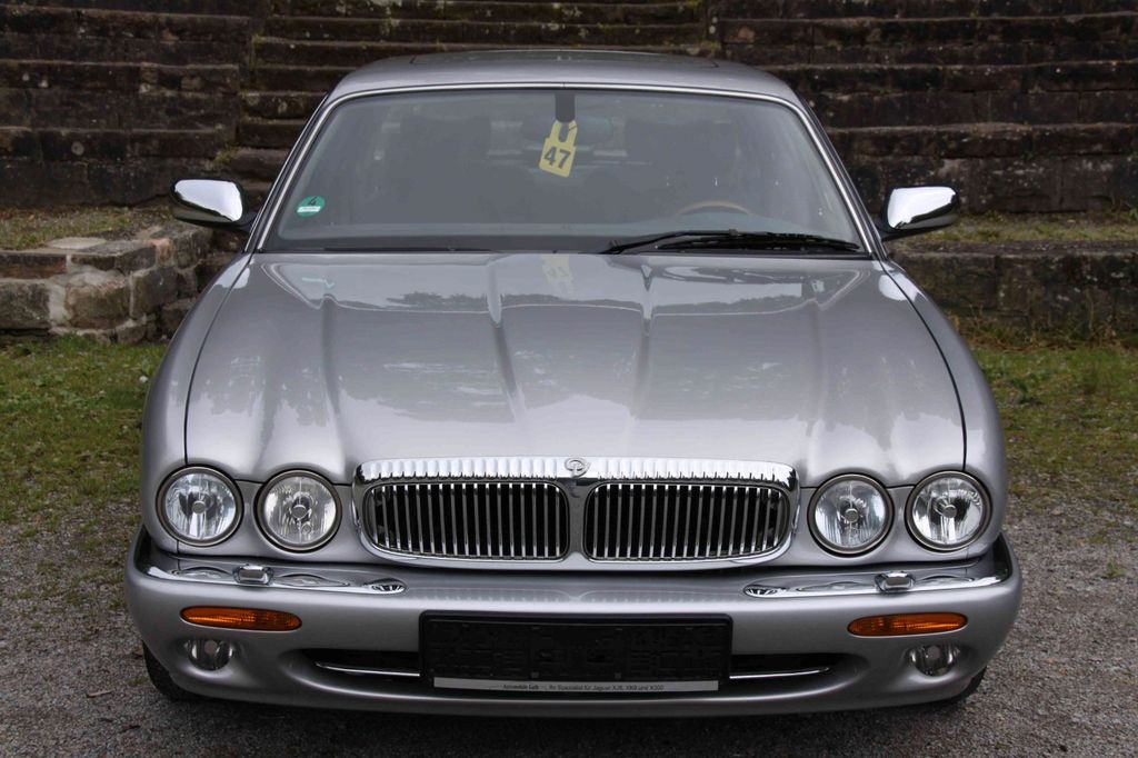 Bild des Angebotes Jaguar Daimler V8 Langversion  3 Jahre Garantie