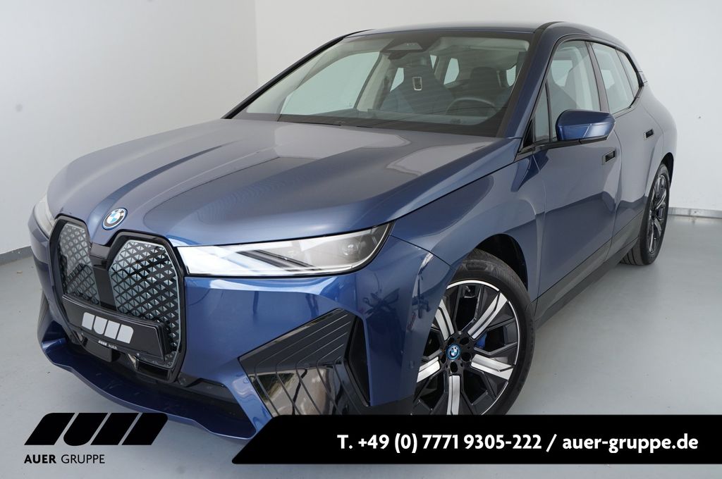 Bild des Angebotes BMW iX xDrive40 (Navi LED SHZ PDC MFL)