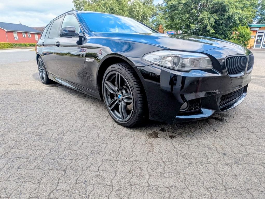 Bild des Angebotes BMW 530d xDrive Touring - M Paket , gut gepflegt
