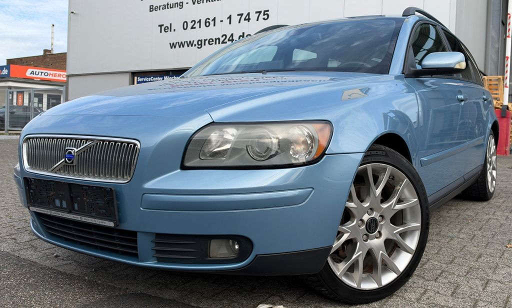 Bild des Angebotes Volvo V50 Kombi 2.4 5Zyl. Tüv Neu Automatik Leder Navi